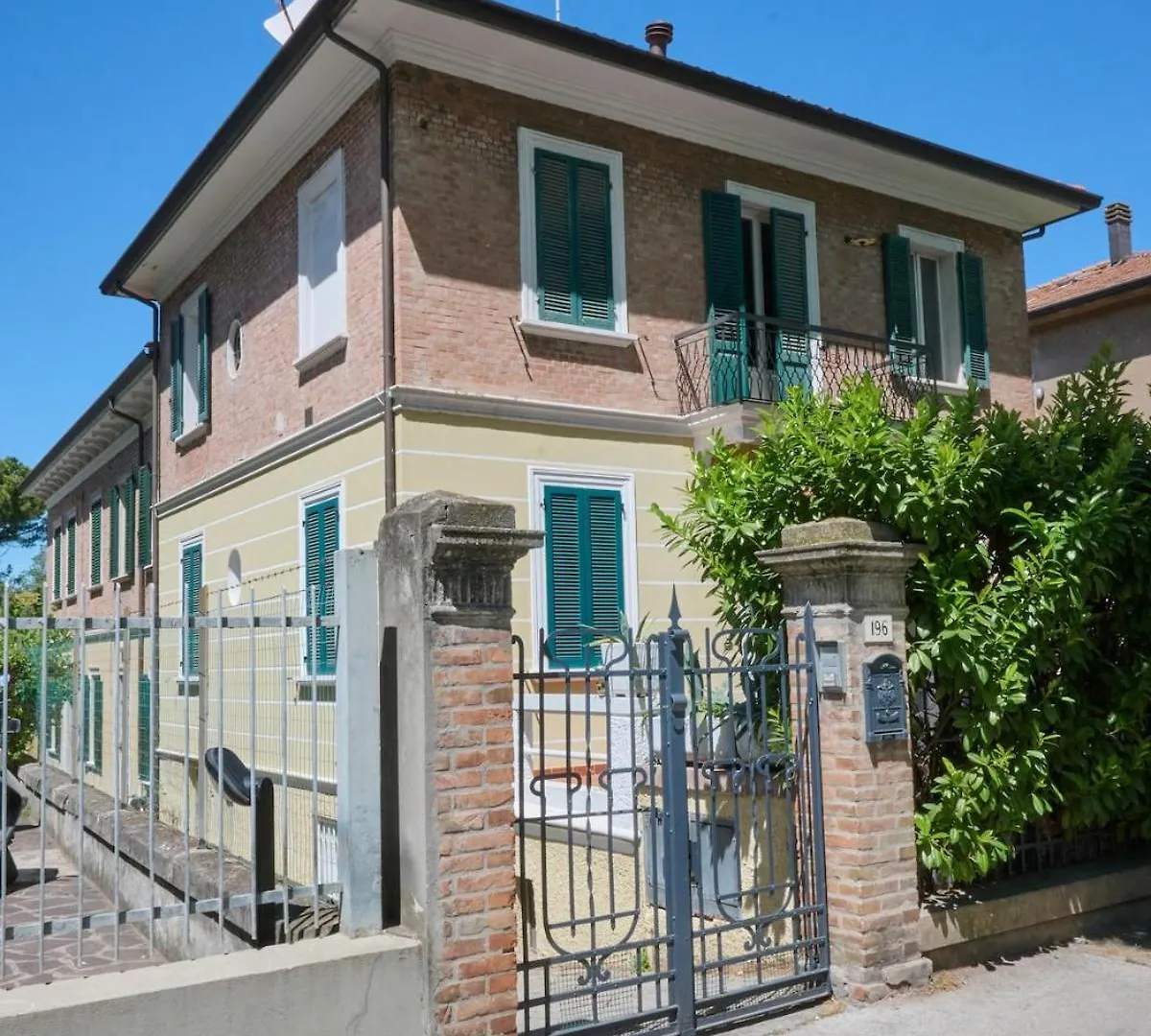 펜션 Residenza Il Portico Nel Verde 리미니